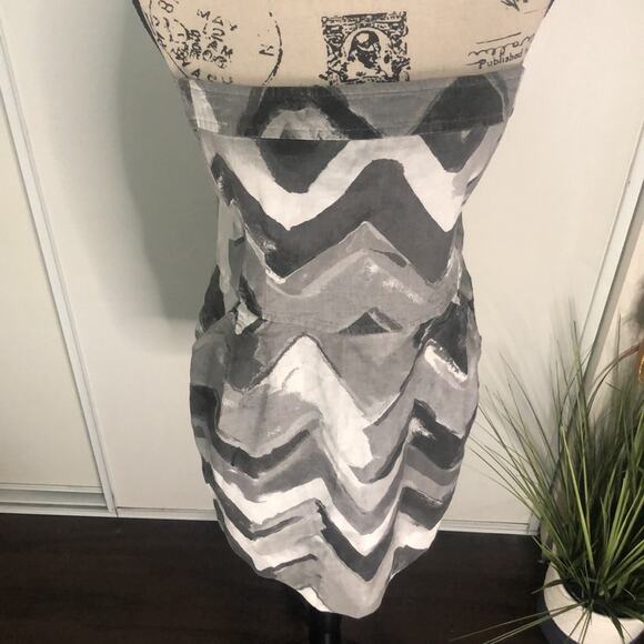Banana Republic Linen Strapless Chevron dress Size 10 - Picture 3 of 9